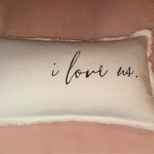 Ivory 'I Love Us' Fringed Lumbar Pillow